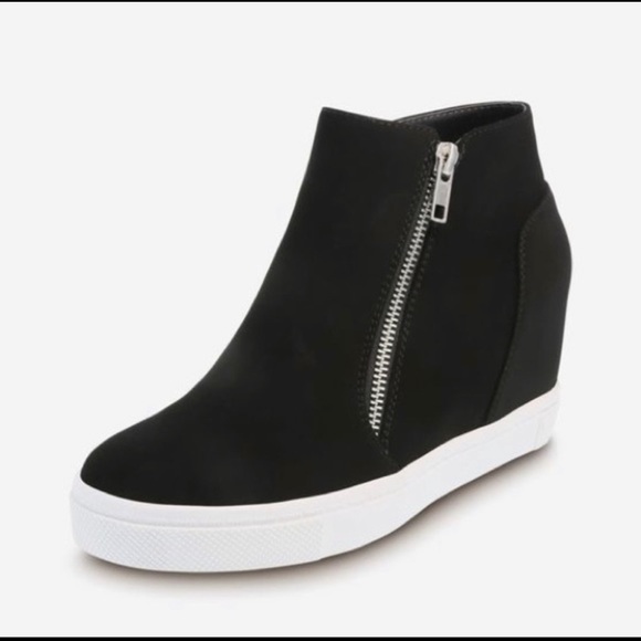 size 5 Brash zipper wedge for the classy and chic!